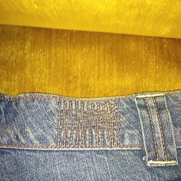 Denim Cropped Pants - Picture 6 of 6